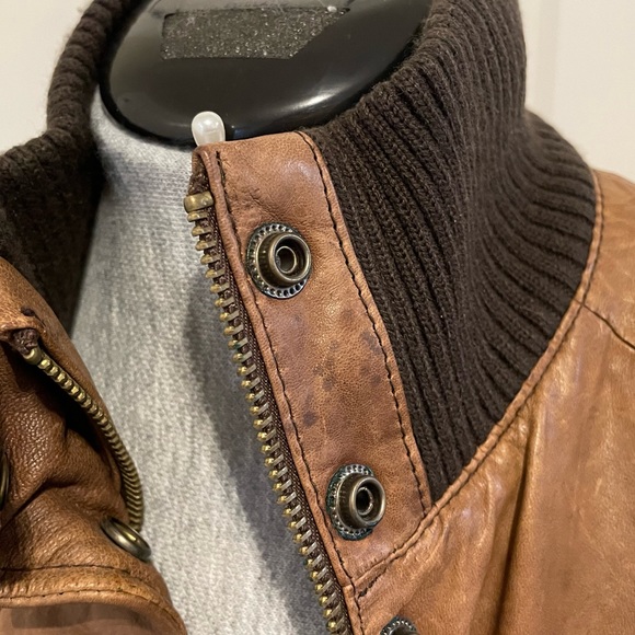 Vintage Gap Leather Jacket - Picture 11 of 12